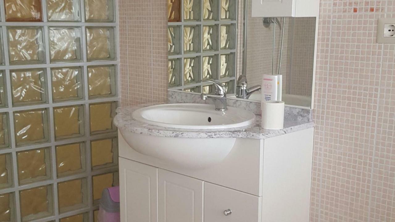 Su Carreri Bed & Breakfast Armungia Exterior photo